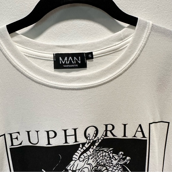 Boohoo Man Euphoria Dragon Black & White Short Sleeve Tee Men’s size Small - Picture 3 of 6